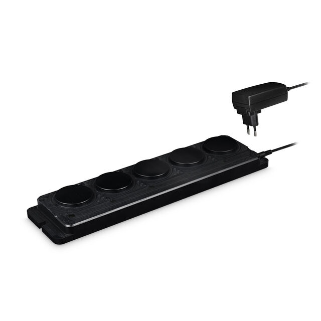 QI CHARGING DEVICE FOR UP TO 5 R