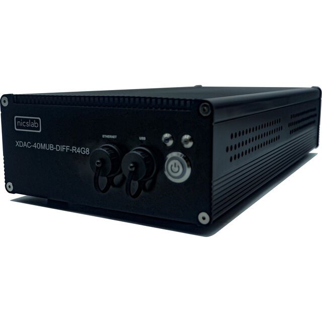 SMU 40CH 18V 500mA CC CV DIFF