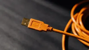 O que você precisa saber sobre conectores micro USB