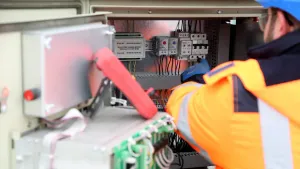 The Ultimate Guide to Convert DC Voltage to AC Voltage