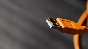 ミニUSBとUSBをデバイスに不可欠なもの