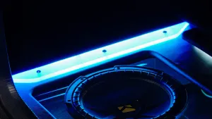 Como um capacitor do sistema som do carro suporta a reprodução do volume alto