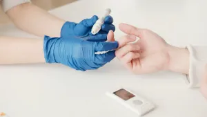 Monitoreo de glucosa ASIC portátil y perspectivas futuras