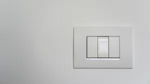 Benefícios de usar um interruptor de dois pólos em circuitos modernos