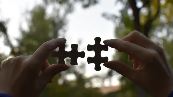 The Core Difference: SPI vs API