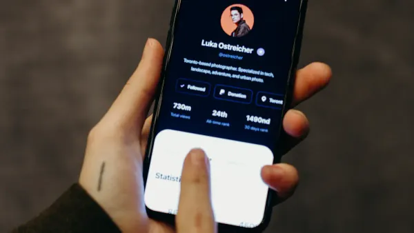 Understanding the API: A Client'
                style=