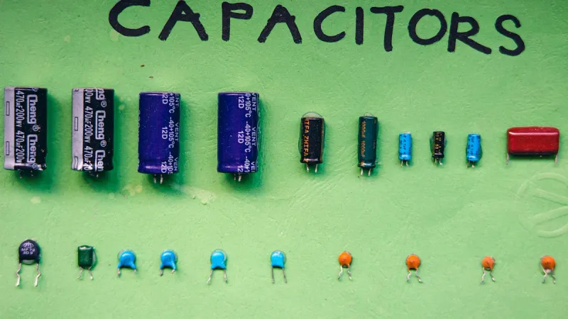 Electrolytic Capacitor vs Ceramic: A Direct Comparison